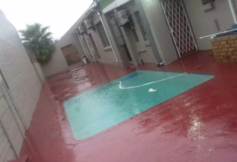 Majatalo Sir Pinto Guesthouse