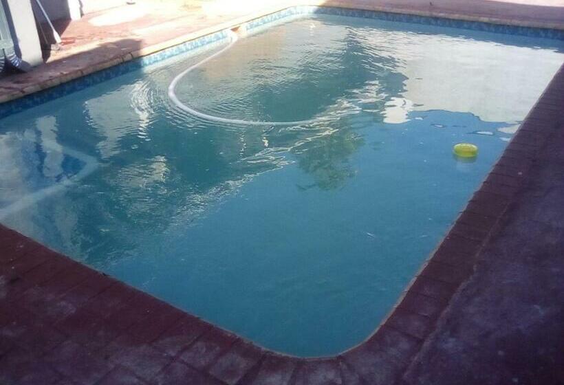 ペンション Sir Pinto Guesthouse