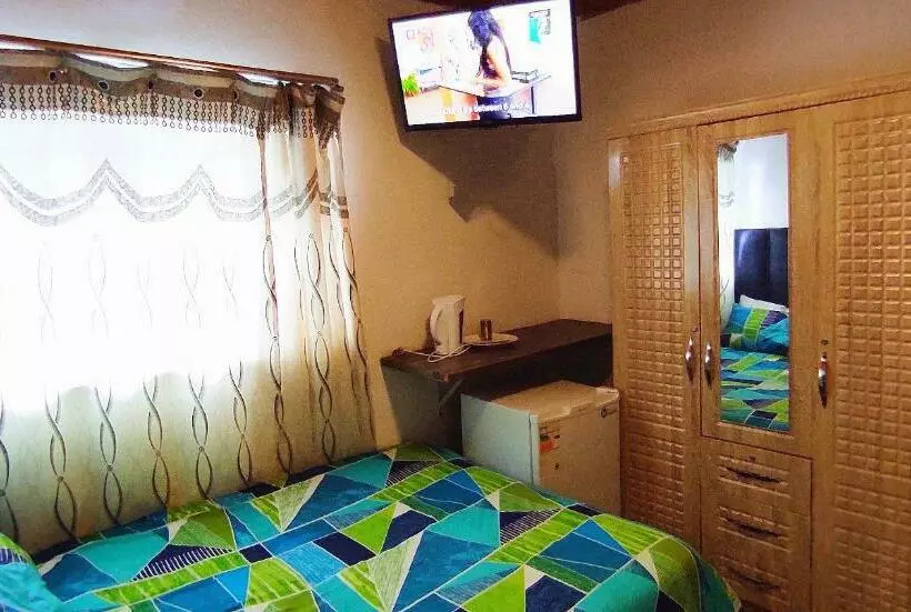 Majatalo Sir Pinto Guesthouse