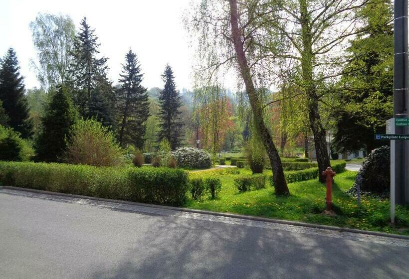 Pension & Gasthof Am Park Ug