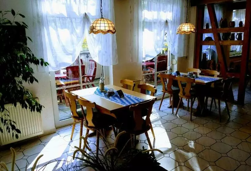 Pension & Gasthof Am Park Ug