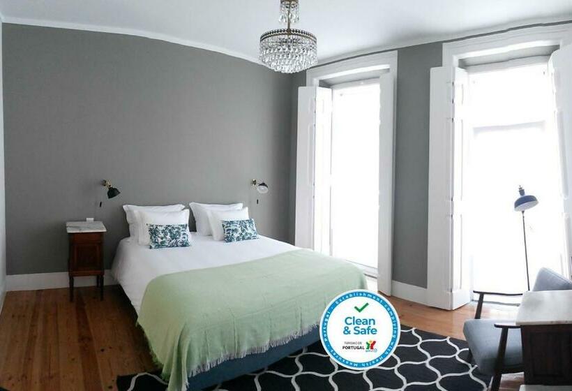 تختخواب و صبحانه Alcaçaria Do Bairro