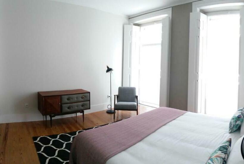 تختخواب و صبحانه Alcaçaria Do Bairro