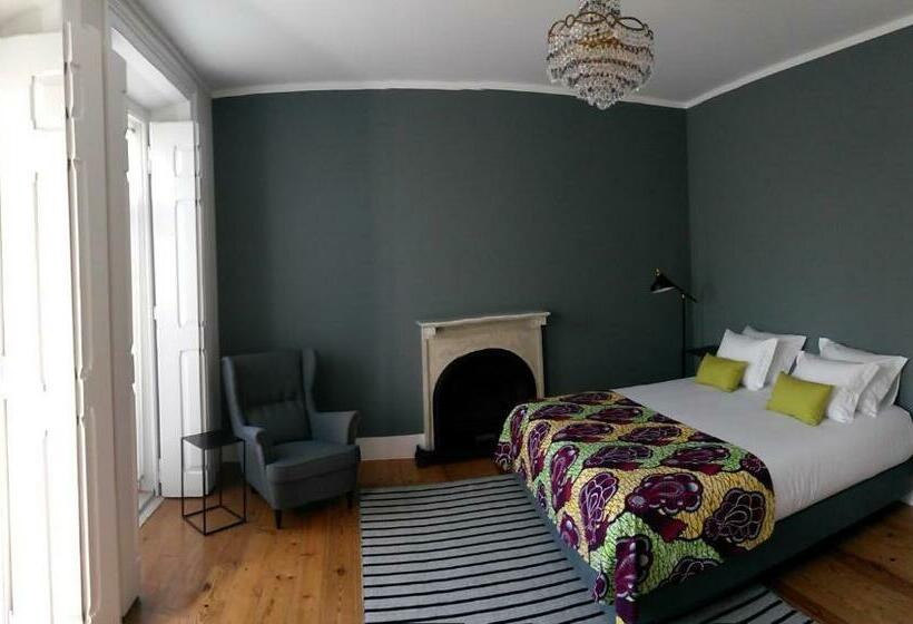 تختخواب و صبحانه Alcaçaria Do Bairro