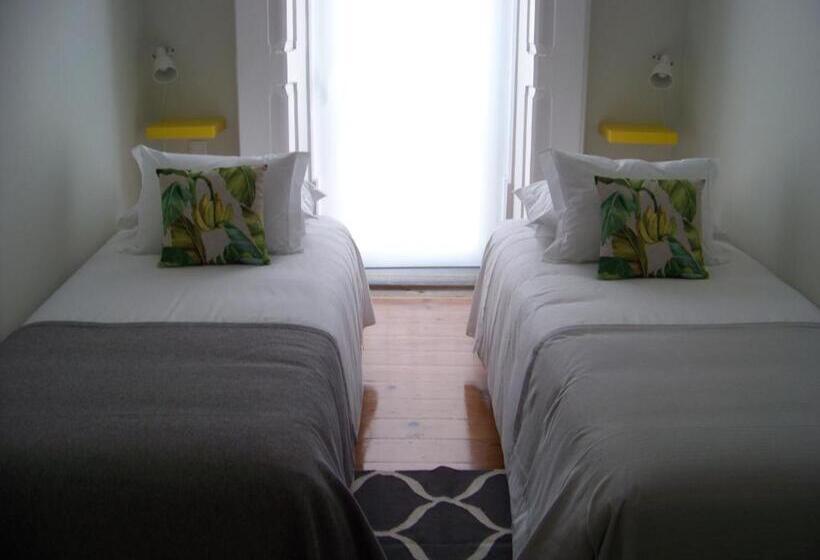 تختخواب و صبحانه Alcaçaria Do Bairro