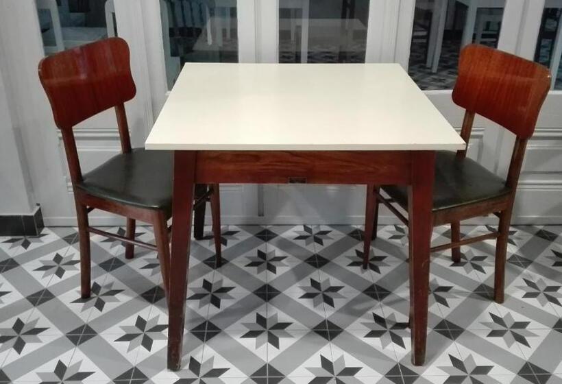 تختخواب و صبحانه Alcaçaria Do Bairro