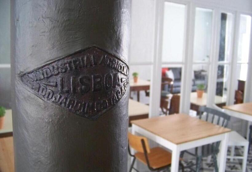 تختخواب و صبحانه Alcaçaria Do Bairro