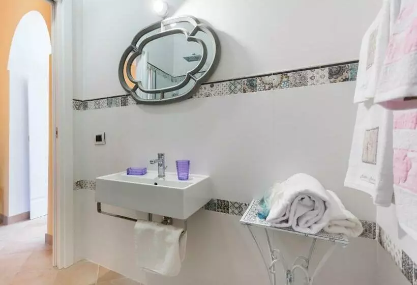 تختخواب و صبحانه Il Melangolo