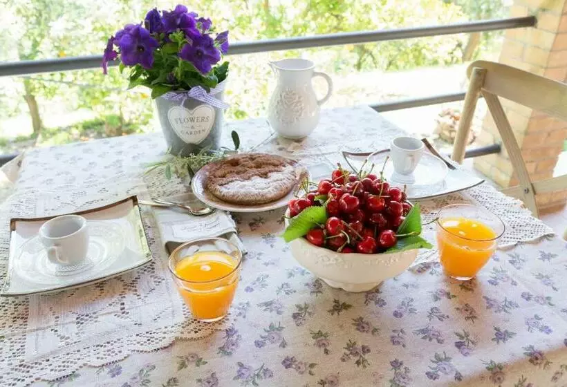 تختخواب و صبحانه Il Melangolo