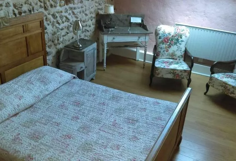 Aamiaismajoitus (B&B) Les 3 Roses