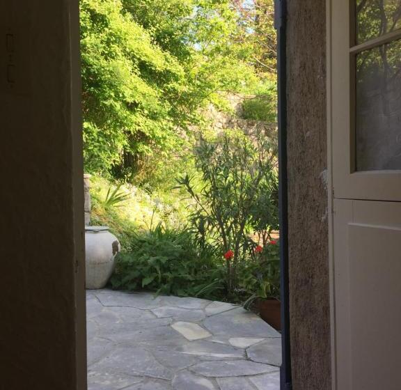 مبيت وإفطار Mas Giro