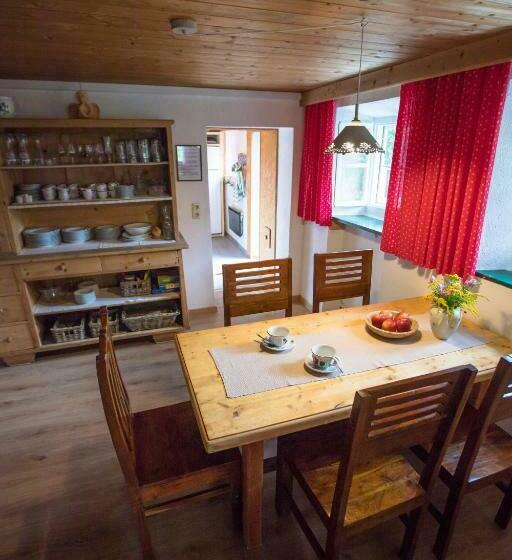 ホテル Achentaler Bauernhäusl