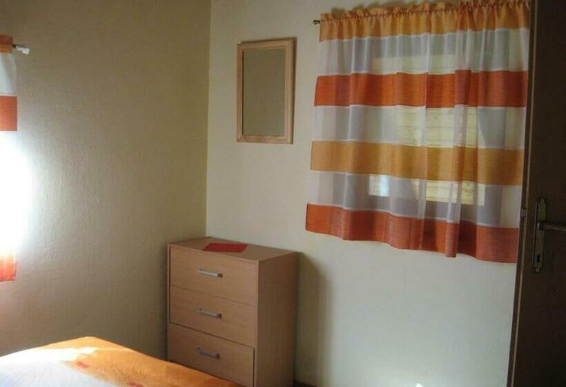 پانسیون Apartments And Rooms Oasis Of Peace