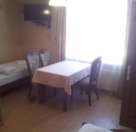 پانسیون Sveciu Namai Avada