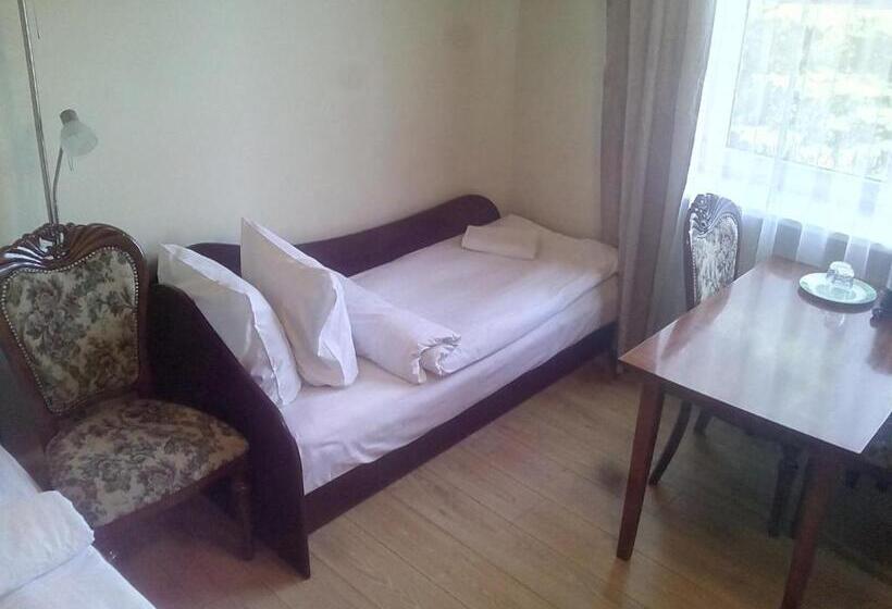 پانسیون Sveciu Namai Avada