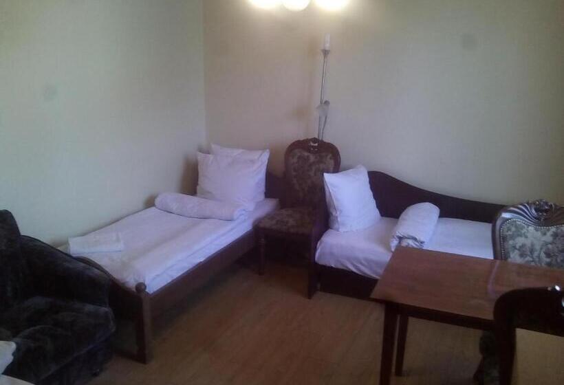 پانسیون Sveciu Namai Avada