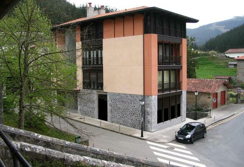 Pension Txomin Ostatua