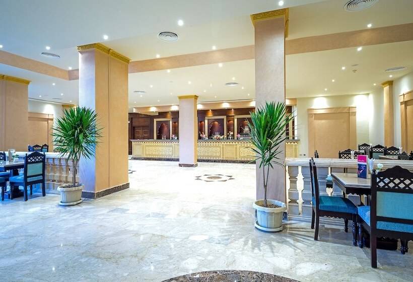 Hawaii Le Jardin Aqua Resort Families And Couples Only