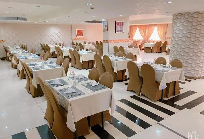 Отель Bab Al Multazam Concorde