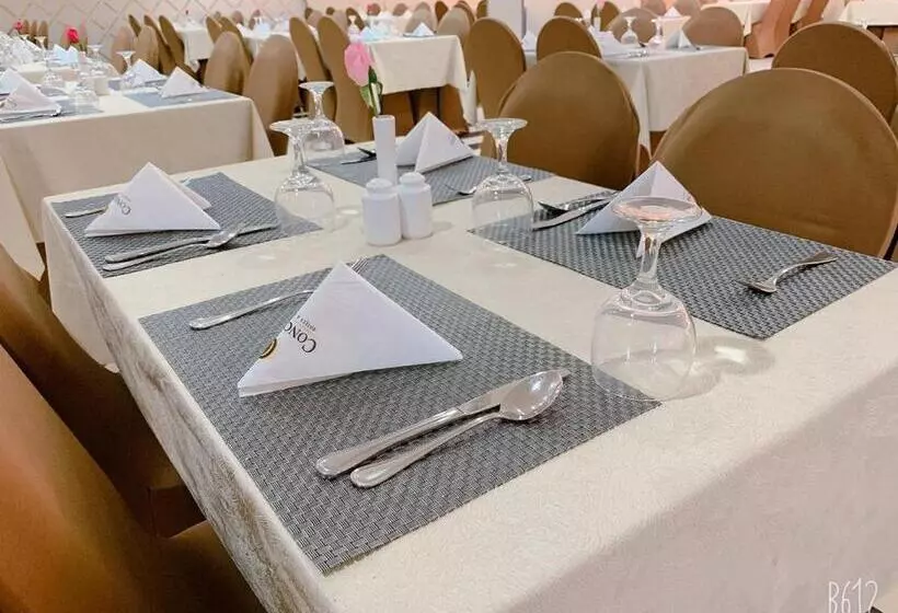 Отель Bab Al Multazam Concorde