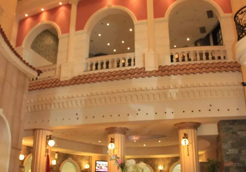 هتل Cherry Maryski