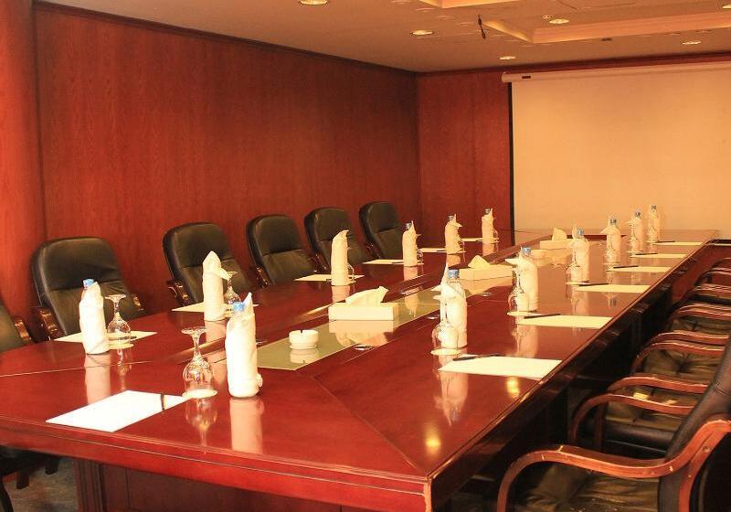 هتل Cherry Maryski