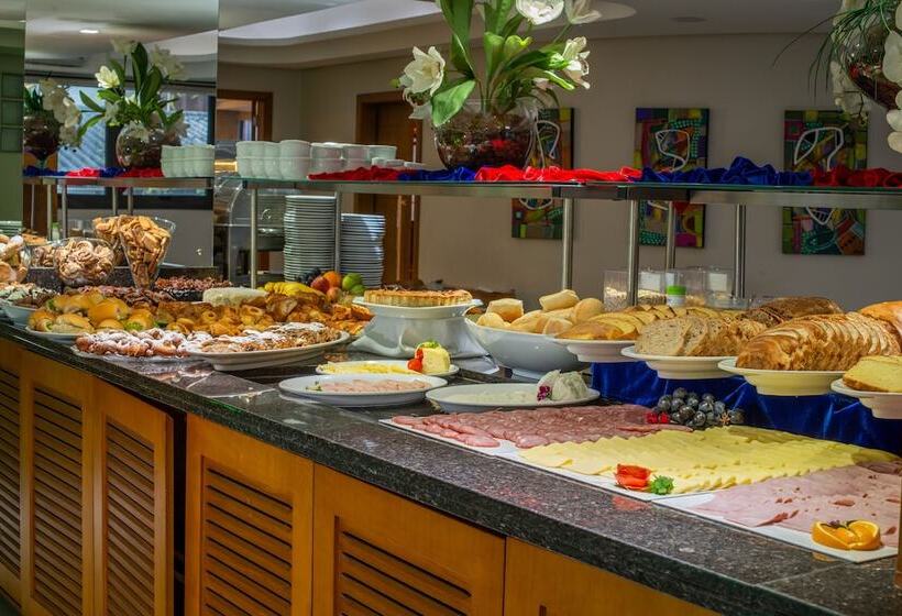 هتل Laghetto Premio