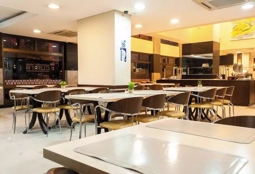 Master Curitiba Hotel 1,6 Km Do Estádio Couto Pereira Show