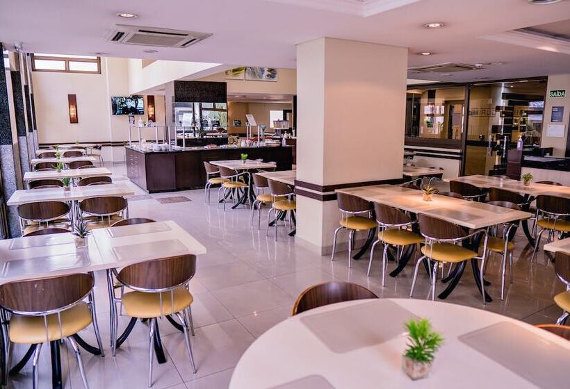 Master Curitiba Hotel   1,6 Km Do Estádio Couto Pereira   Show