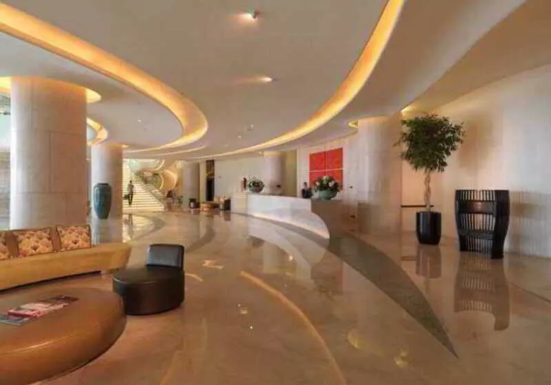Hotel Millennium Al Rawdah