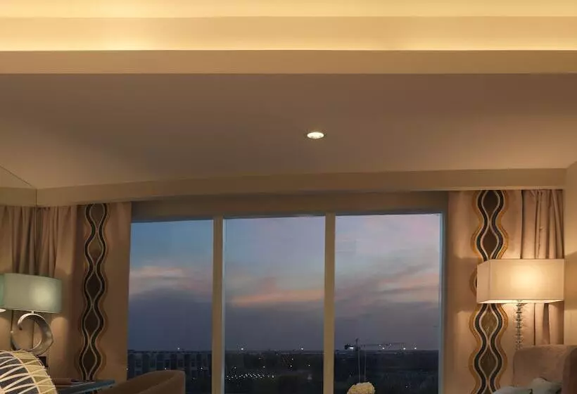 Hotel Millennium Al Rawdah