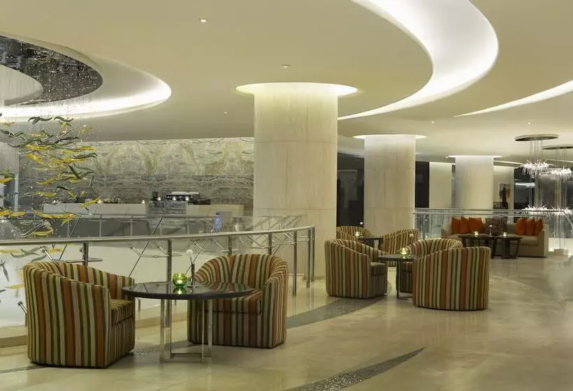 Hotel Millennium Al Rawdah