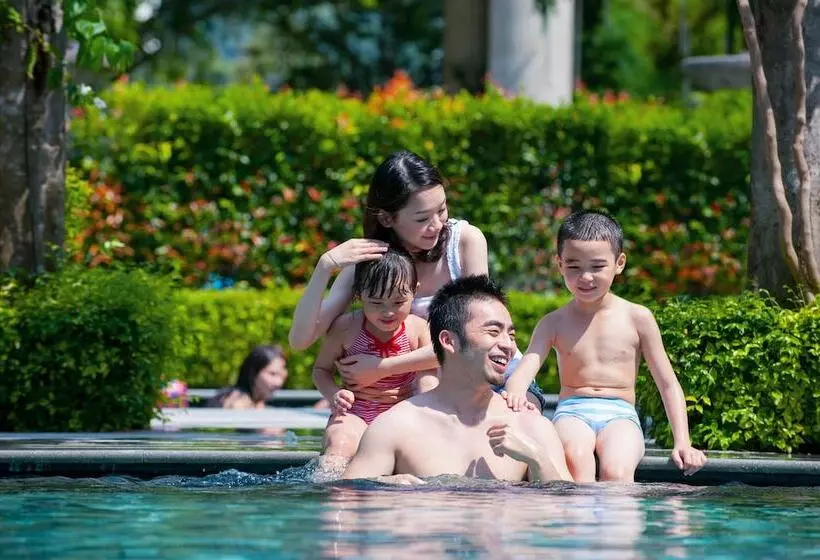 Hotel Millennium Al Rawdah