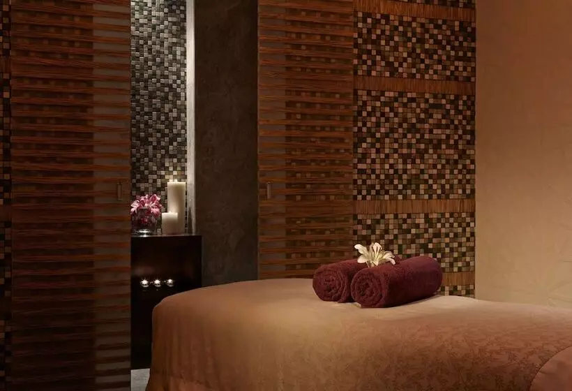 Hotel Millennium Al Rawdah