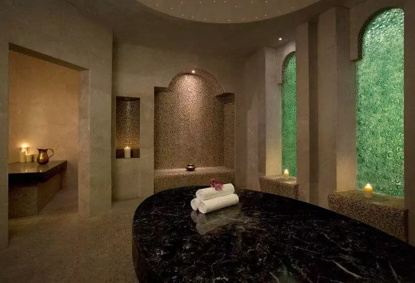 Hotel Millennium Al Rawdah