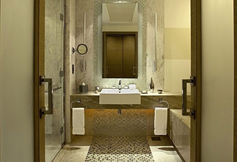 Hotel Millennium Al Rawdah