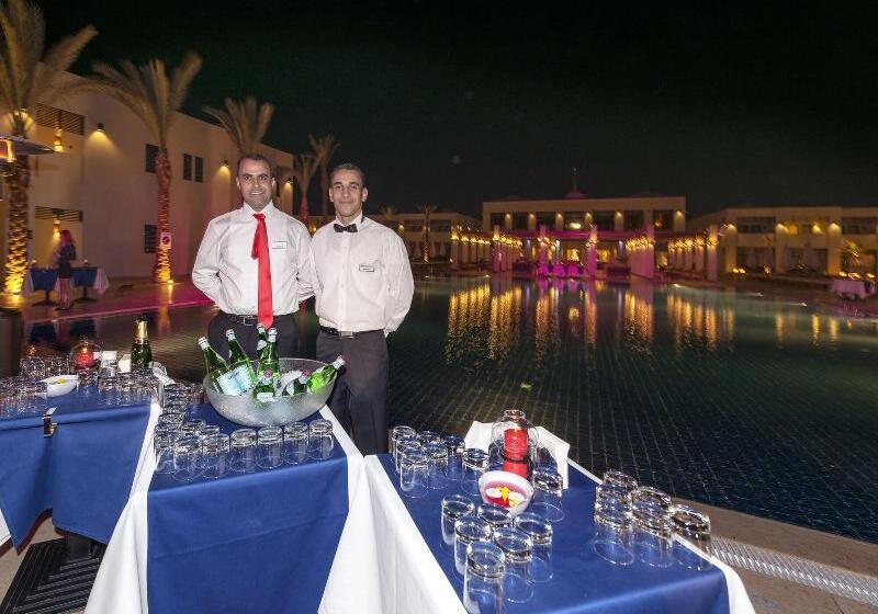 هتل Sentido Reef Oasis Aqua Park Resort