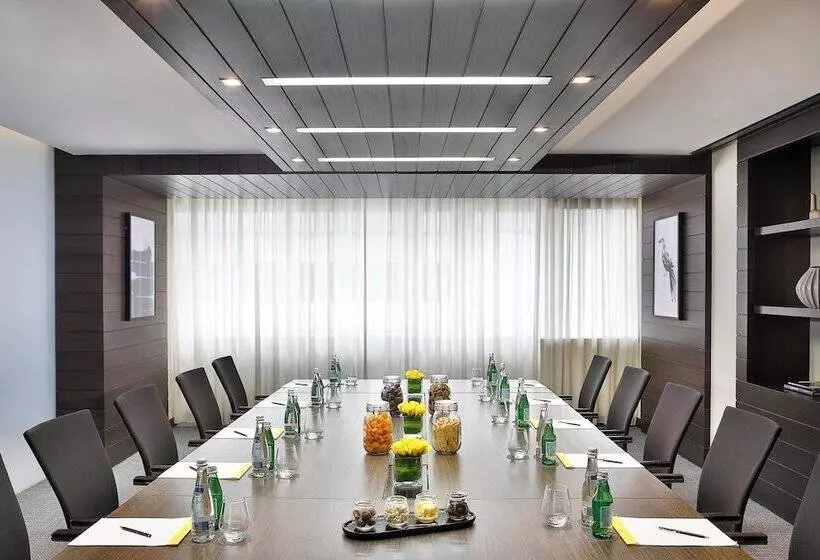 Отель Voco Dubai, An Ihg