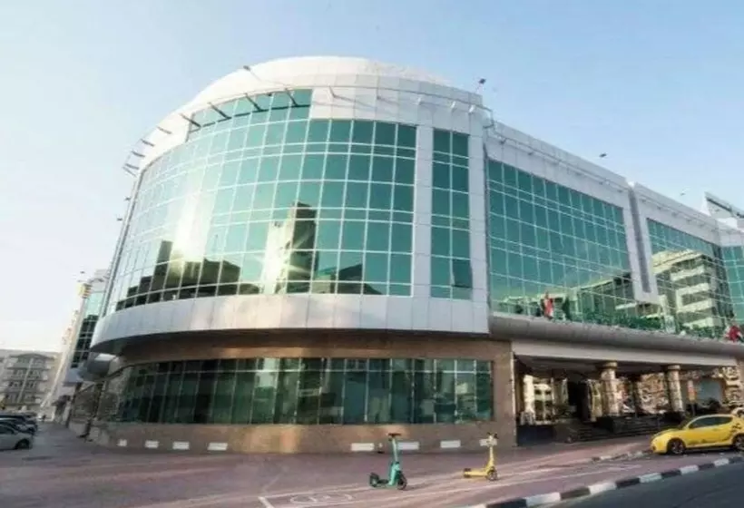 Sunday Hotel Holiday International Dubai