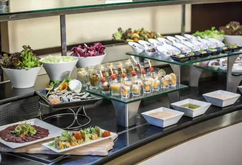 Sunday Hotel Holiday International Dubai