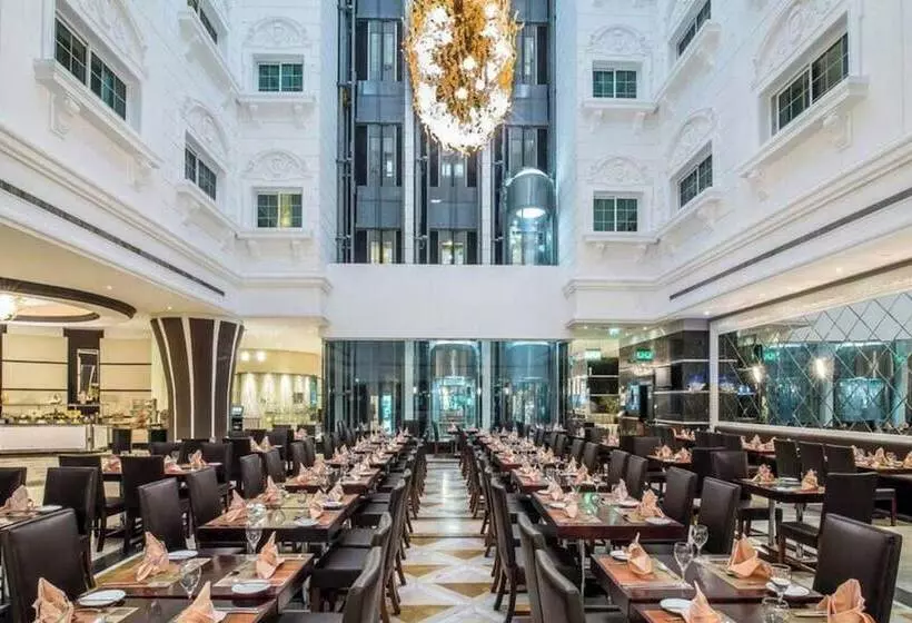 Sunday Hotel Holiday International Dubai