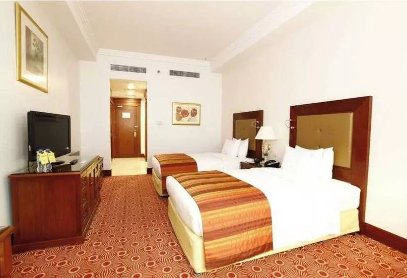 Sunday Hotel Holiday International Dubai