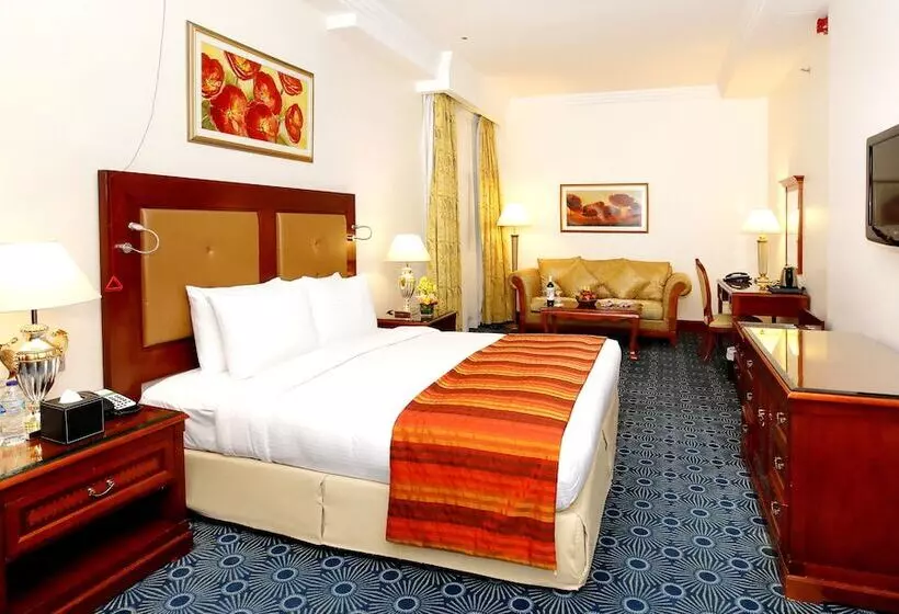Sunday Hotel Holiday International Dubai
