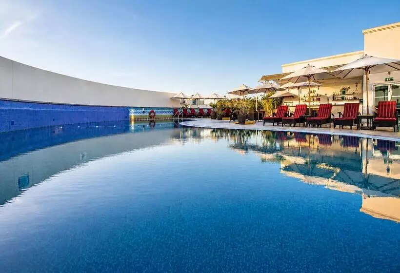 Sunday Hotel Holiday International Dubai