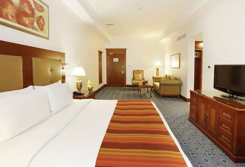 Sunday Hotel Holiday International Dubai
