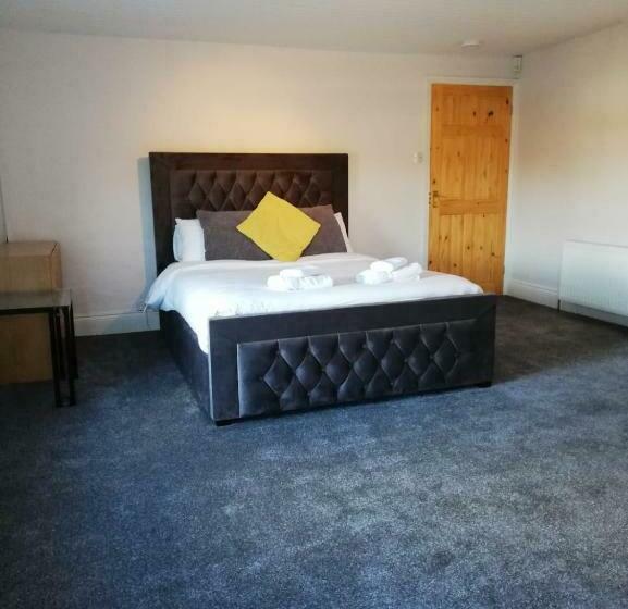 旅馆 The Boathouse Wylam