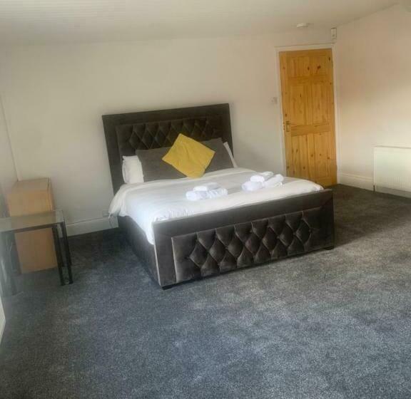 旅馆 The Boathouse Wylam