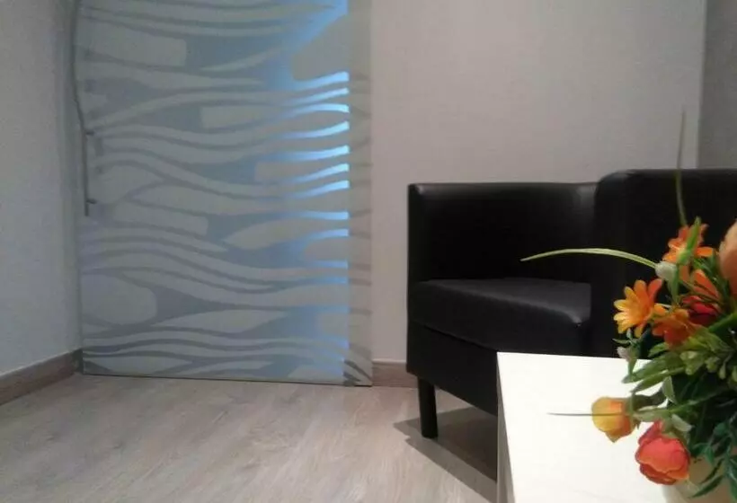 تختخواب و صبحانه 85centro