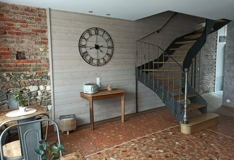 Aamiaismajoitus (B&B) Maison D Hôtes At Home