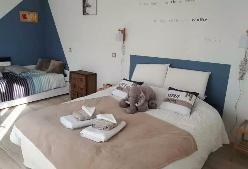 Aamiaismajoitus (B&B) Maison D Hôtes At Home